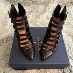 Brand new with tags original box Pour la victoire black heels size 7.5